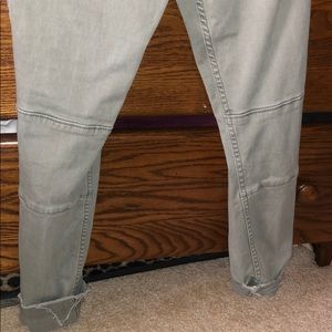 Cropped army green colored jeans